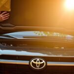 closing toyota rav4 hood